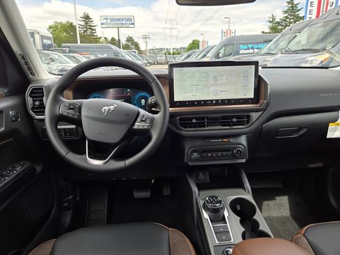 New 2025 Ford Bronco Sport Outer Banks w/ Outer Banks Tech Package+ AWD/4WD image 10