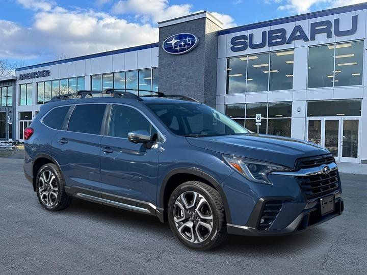 Used 2023 Subaru Ascent Limited w/ Technology Package AWD/4WD image 1