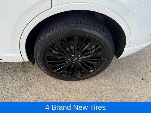 Used 2023 Lincoln Corsair Reserve w/ Equipment Group 201A AWD/4WD image 9