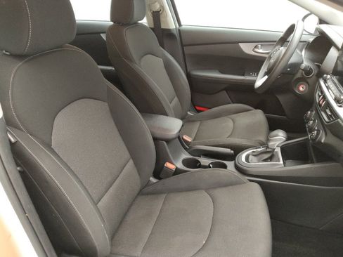 Used 2022 Kia Forte LXS FWD image 21