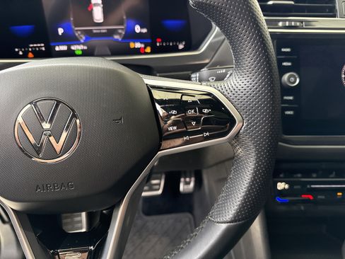 Used 2022 Volkswagen Tiguan SE R-Line AWD/4WD image 19