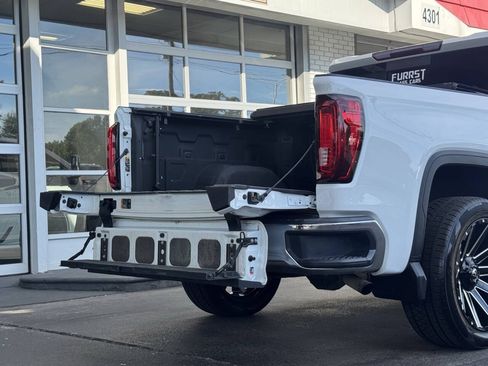 Used 2022 GMC Sierra 1500 SLT w/ SLT Premium Package RWD image 13