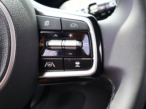 Used 2024 Kia Sorento SX image 30