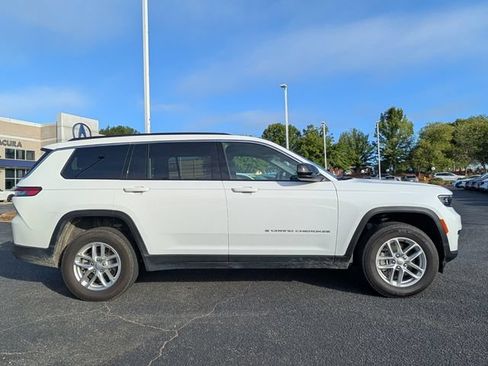 Used 2025 Jeep Grand Cherokee L Laredo w/ Luxury Tech Group I RWD image 6