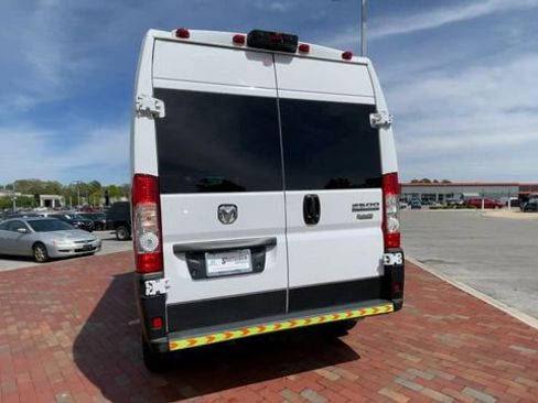 Used 2023 RAM ProMaster 2500 FWD image 8