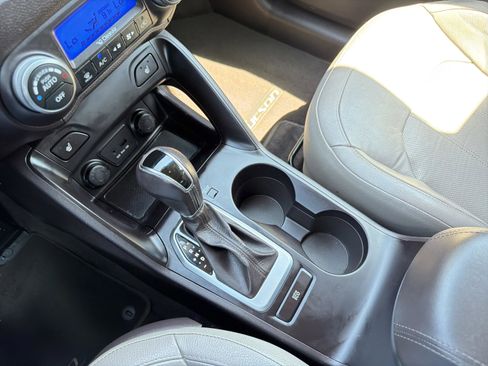 Used 2014 Hyundai Tucson Limited w/ Technology Package 02 image 11