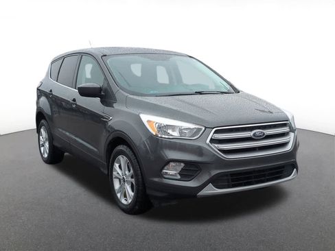 Used 2017 Ford Escape SE image 8