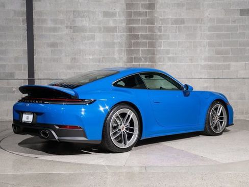 Used 2025 Porsche 911 Carrera RWD image 3