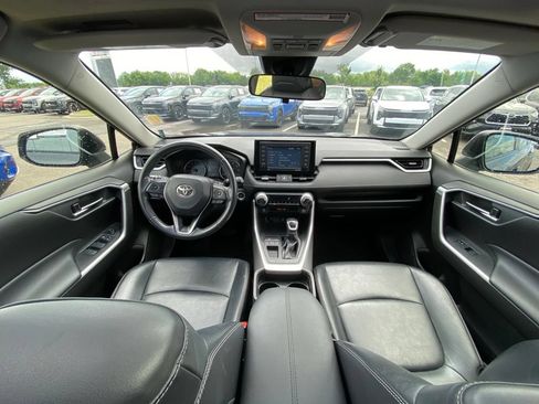 Used 2021 Toyota RAV4 XLE Premium FWD image 20