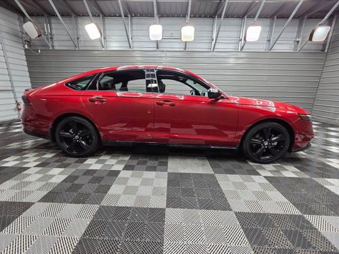 Used 2024 Honda Accord Sport image 10