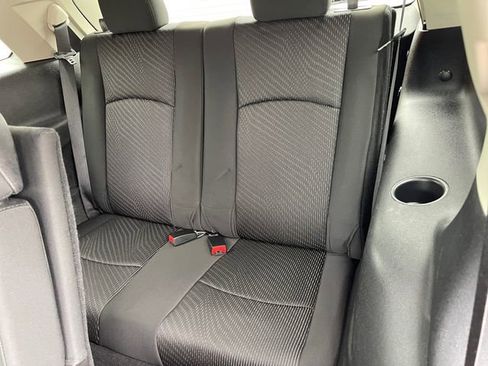 Used 2011 Dodge Journey Mainstreet w/ Popular Equipment Group AWD/4WD image 18