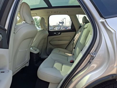 Certified 2025 Volvo XC60 T8 Plus w/ Protection Package Premier AWD/4WD image 11