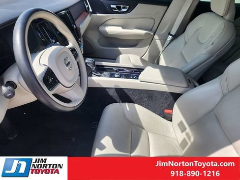 Used 2021 Volvo S60 T5 Momentum w/ Premium Package AWD/4WD image 14