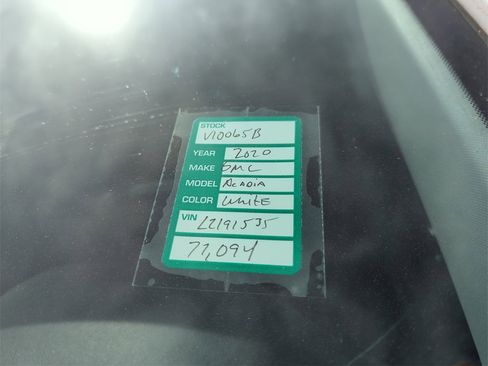 Used 2020 GMC Acadia SLT image 6