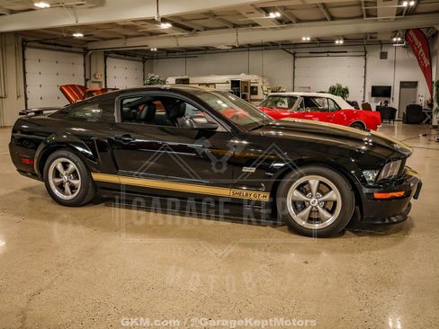 Used 2006 Ford Mustang GT Premium RWD image 12