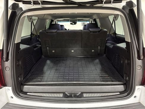 Used 2020 Chevrolet Suburban LT image 24