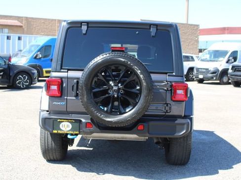 Used 2023 Jeep Wrangler Unlimited Sahara w/ Cold Weather Group AWD/4WD image 4
