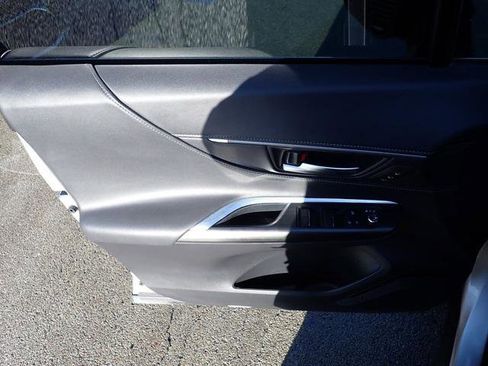 Certified 2023 Toyota Venza XLE image 20