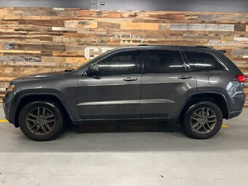 Used 2016 Jeep Grand Cherokee Laredo 75th Anniversary AWD/4WD image 13