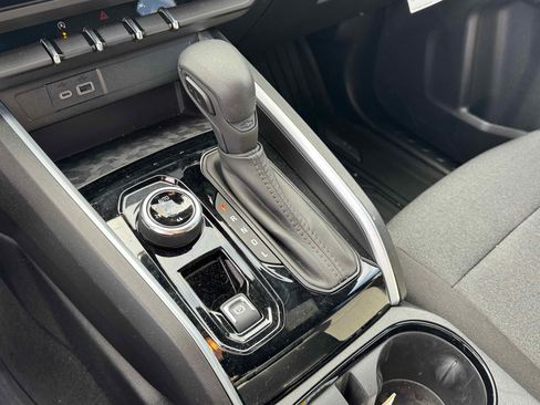 Used 2025 Chevrolet Colorado Trail Boss image 24