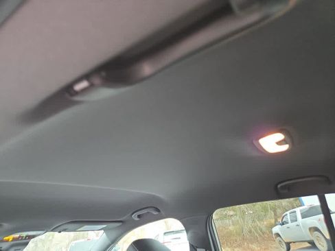 New 2026 Chevrolet Trax RS w/ Driver Confidence Package image 32