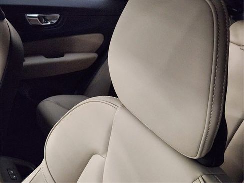 New 2026 Volvo XC60 B5 Plus w/ Protection Package Premier image 15