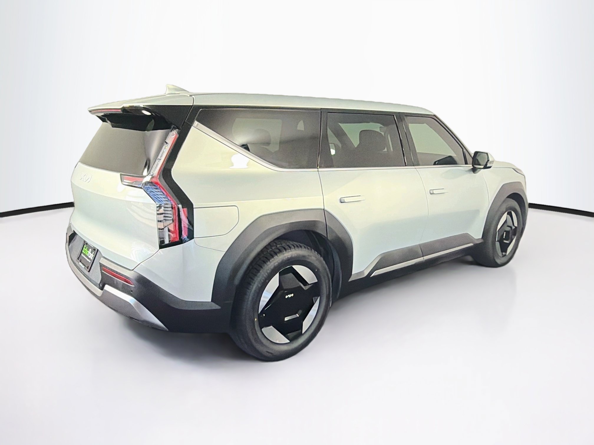 Used 2024 Kia EV9 Light Long Range RWD image 9