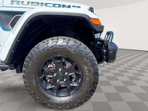 Used 2023 Jeep Wrangler Unlimited Rubicon 4xe AWD/4WD image 30