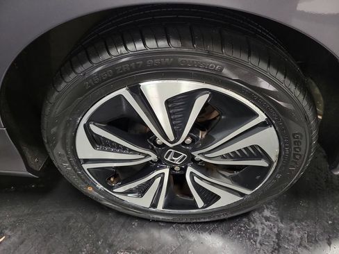 Used 2018 Honda Civic EX-L image 13