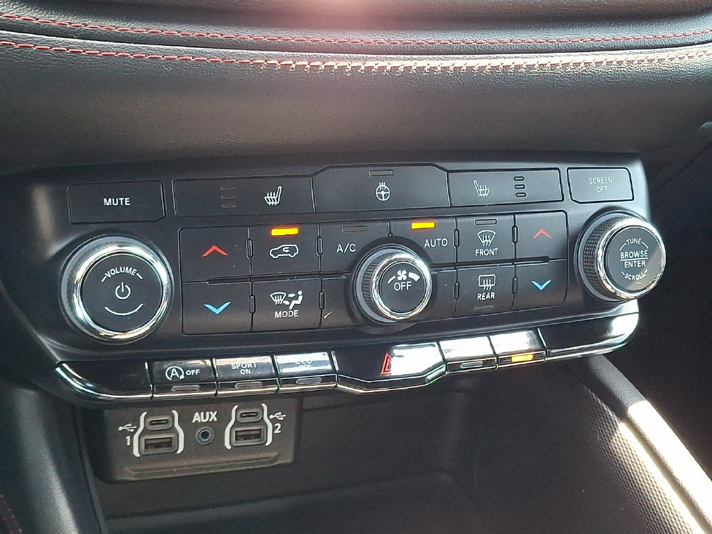 Used 2023 Dodge Durango GT AWD/4WD image 17