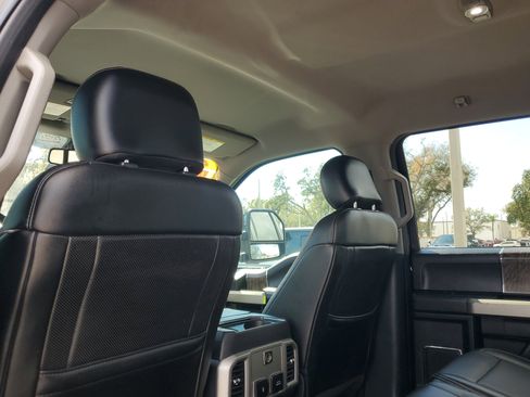 Used 2019 Ford F250 Lariat w/ Lariat Ultimate Package image 12