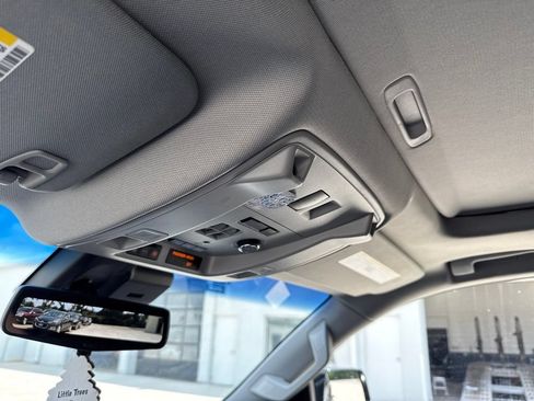 Used 2019 Cadillac Escalade Luxury AWD/4WD image 20