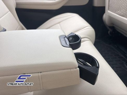 Used 2022 Mercedes-Benz GLS 450 4MATIC image 15