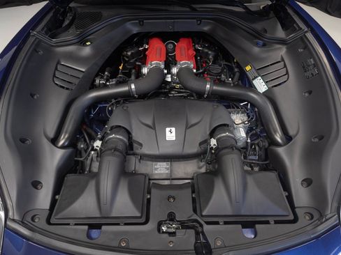 Used 2017 Ferrari California T RWD image 64