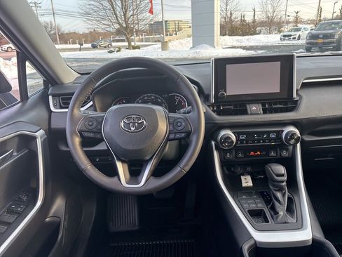 Used 2023 Toyota RAV4 XLE w/ Convenience Package image 25