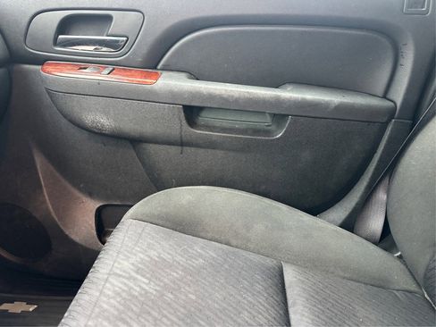 Used 2010 GMC Yukon XL SLE w/ SLE-2 Equipment Package image 29