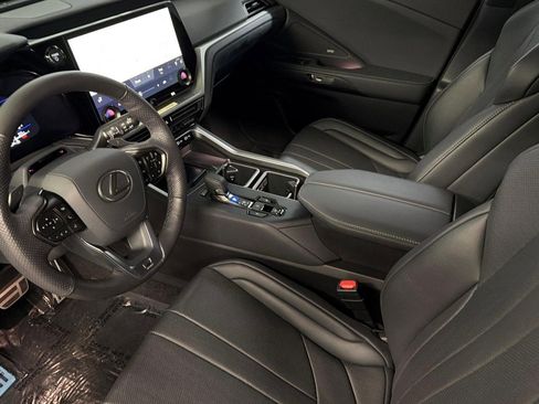 Used 2025 Lexus TX 500h TX 500h F SPORT Premium w/ Technology Package image 4