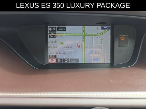 Used 2016 Lexus ES 350 w/ Luxury Package w/Wood Trim FWD image 26