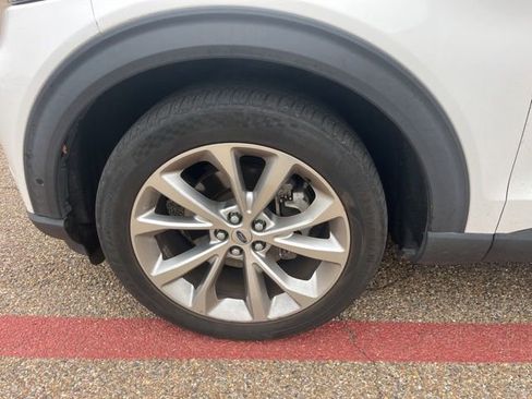 Certified 2021 Ford Explorer Platinum w/ Equipment Group 601A image 6