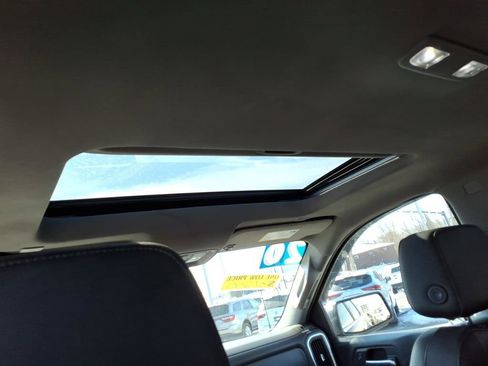 Used 2020 Chevrolet Silverado 1500 LTZ w/ LTZ Premium Package image 11