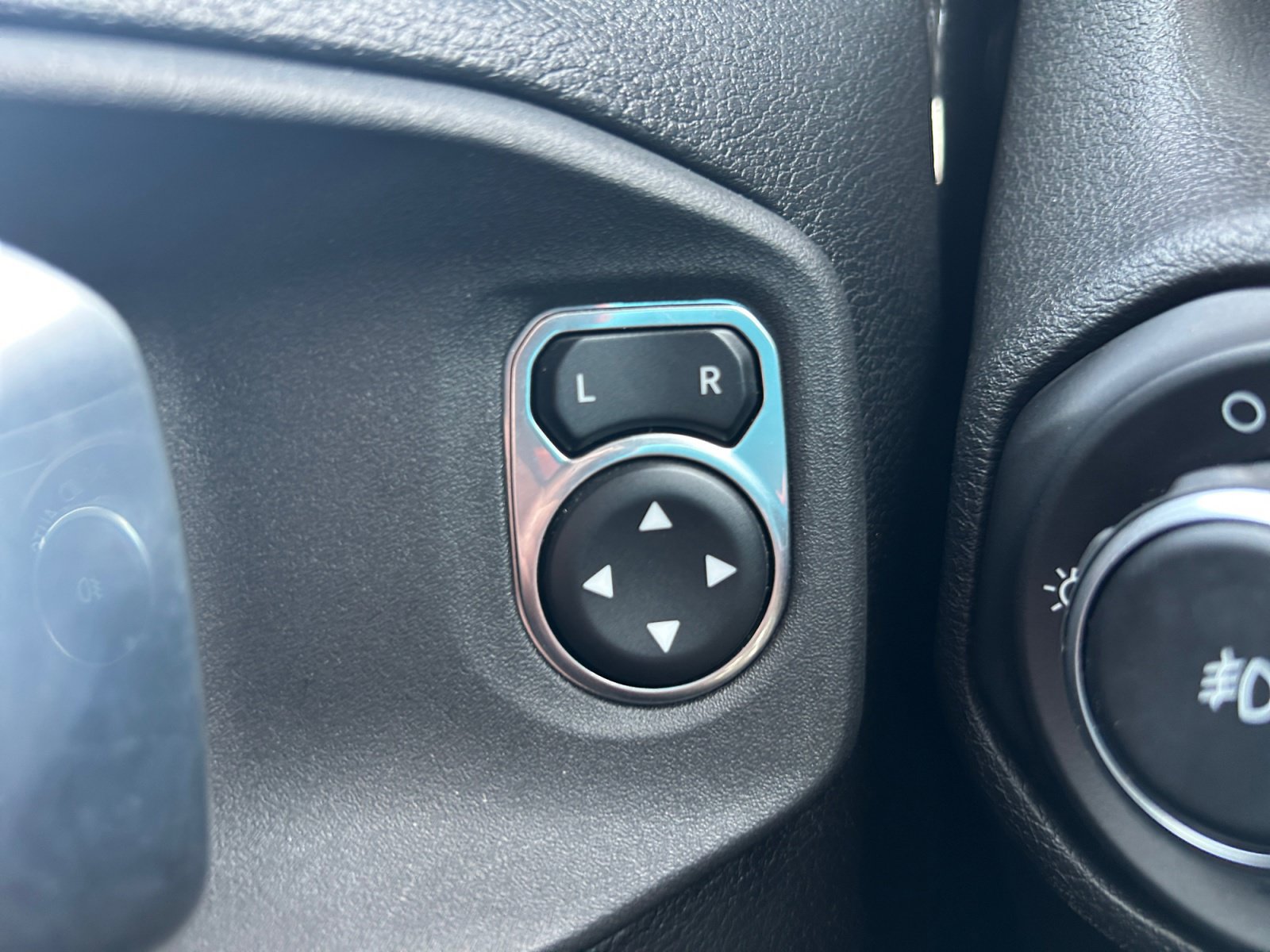 Used 2021 Jeep Wrangler Sport AWD/4WD image 29