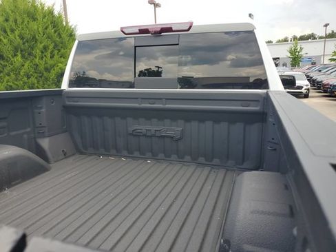 Used 2024 GMC Sierra 1500 AT4 w/ Technology Package AWD/4WD image 13