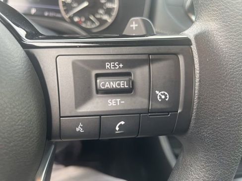 Used 2021 Nissan Rogue S image 15