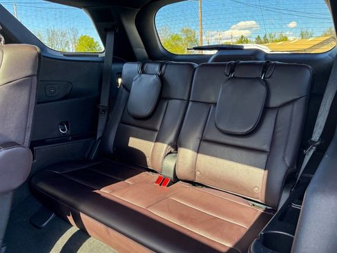 Used 2025 Ford Explorer Platinum w/ LUX Leather Package AWD/4WD image 26