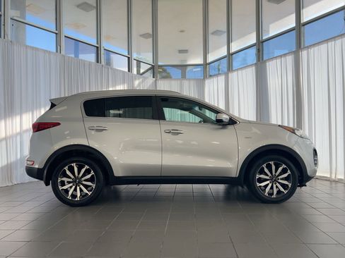 Used 2017 Kia Sportage EX w/ EX Technology Package image 8