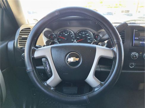 Used 2009 Chevrolet Silverado 2500 LT AWD/4WD image 7