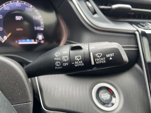 Certified 2023 Jeep Grand Cherokee Laredo w/ Luxury Tech Group I AWD/4WD image 24