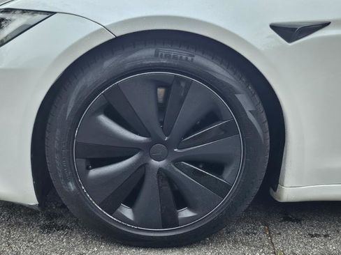 Used 2023 Tesla Model S AWD image 18