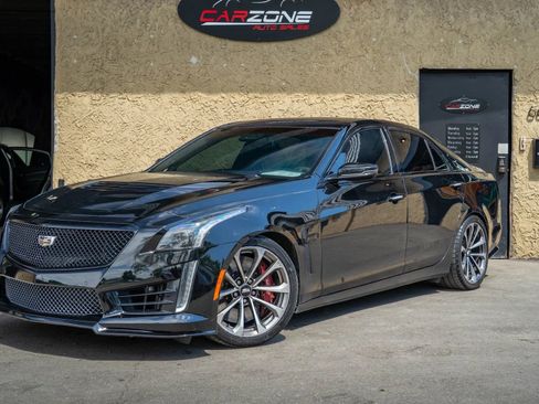 Used 2018 Cadillac CTS V w/ Luxury Package RWD image 8