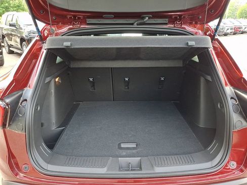 Certified 2025 Chevrolet Trax RS w/ Sunroof Package FWD image 29